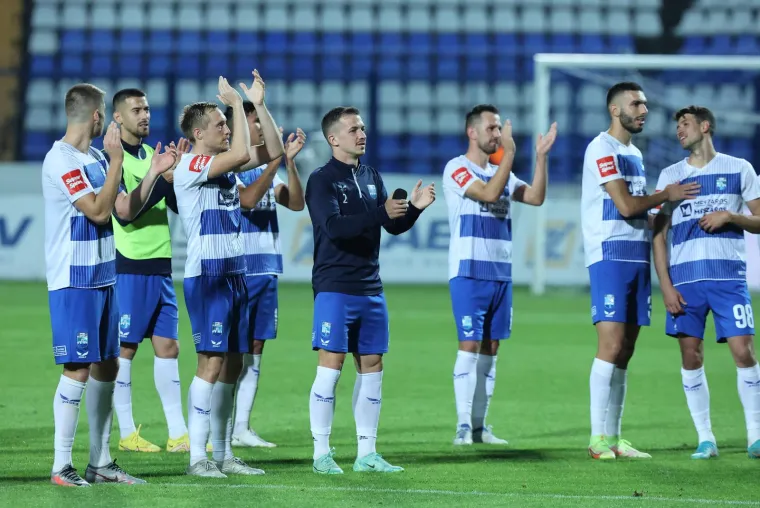 HNL GALERIJA Delirij Torcide u Gorici, Armada se prisjetila heroja Domovinskog rata