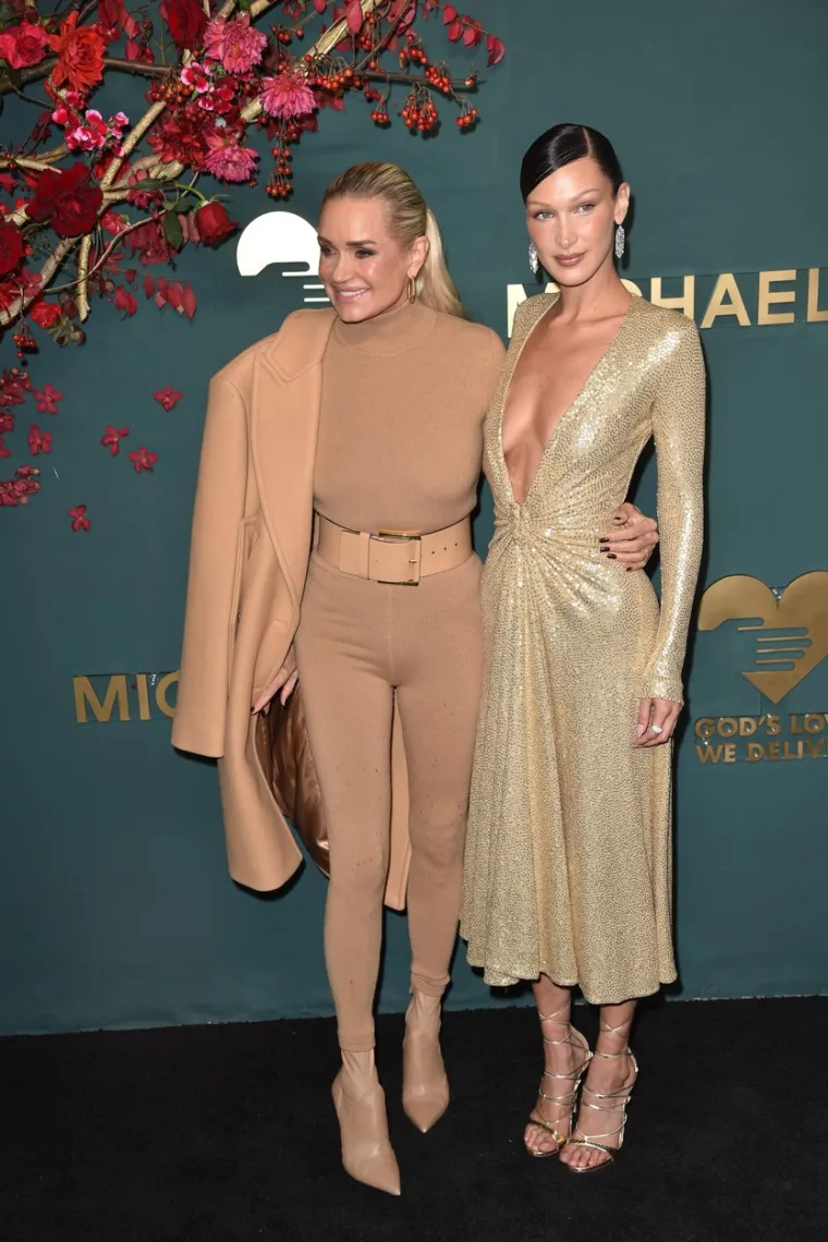 Dobro, koliko ova Bella Hadid može biti lijepa? Opet je sve svoje raskoši istaknula haljinom koja kao da je krojena samo za nju