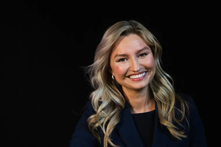 Je li ovo najzgodnija političarka na svijetu? Zanosna Ebba zamjenica je premijera, a svojom pojavom ostavlja bez daha