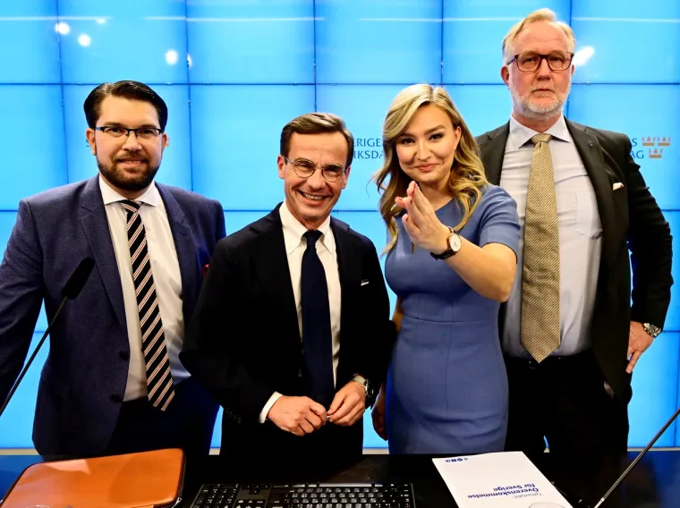 Je li ovo najzgodnija političarka na svijetu? Zanosna Ebba zamjenica je premijera, a svojom pojavom ostavlja bez daha