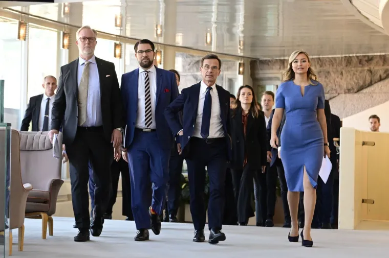 Je li ovo najzgodnija političarka na svijetu? Zanosna Ebba zamjenica je premijera, a svojom pojavom ostavlja bez daha