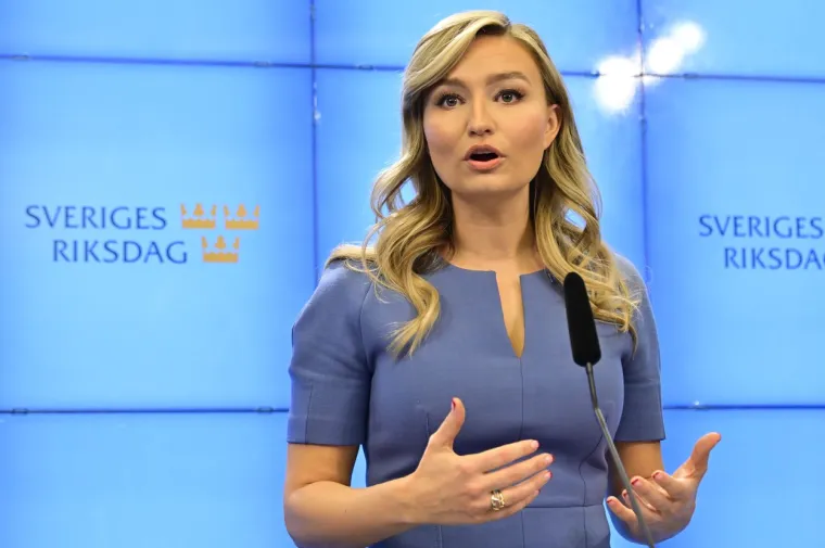 Je li ovo najzgodnija političarka na svijetu? Zanosna Ebba zamjenica je premijera, a svojom pojavom ostavlja bez daha