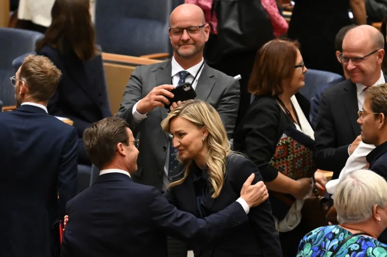 Je li ovo najzgodnija političarka na svijetu? Zanosna Ebba zamjenica je premijera, a svojom pojavom ostavlja bez daha