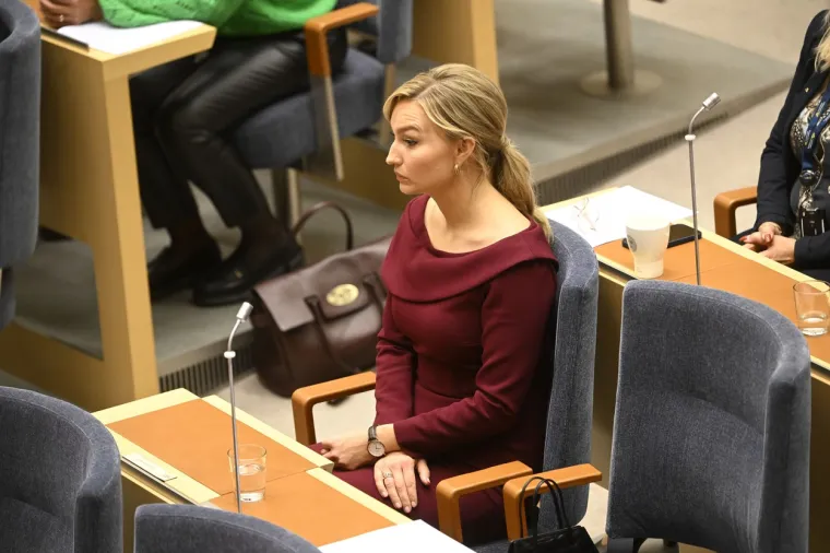 Je li ovo najzgodnija političarka na svijetu? Zanosna Ebba zamjenica je premijera, a svojom pojavom ostavlja bez daha