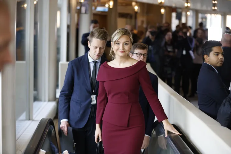 Je li ovo najzgodnija političarka na svijetu? Zanosna Ebba zamjenica je premijera, a svojom pojavom ostavlja bez daha