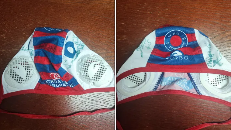 Kapica VK Juga s potpisima svih igrača