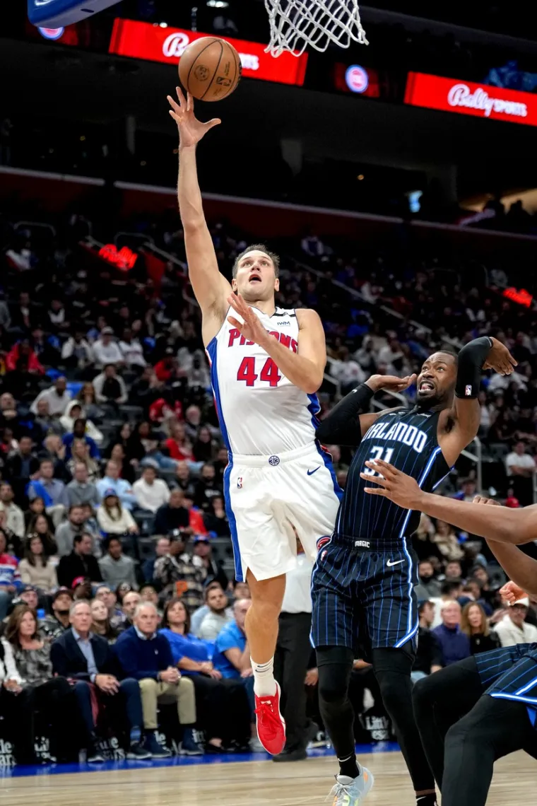 Bojan Bogdanović prva je priča Detroita: 'Stalno nam daje savjete na treninzima. Njegov veteranski glas bit će ogroman za nas'