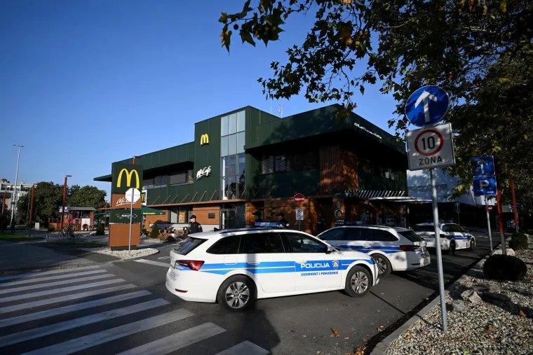 Policija istražuje dojavu o bombi u McDonald&apos;su na Vrbanima