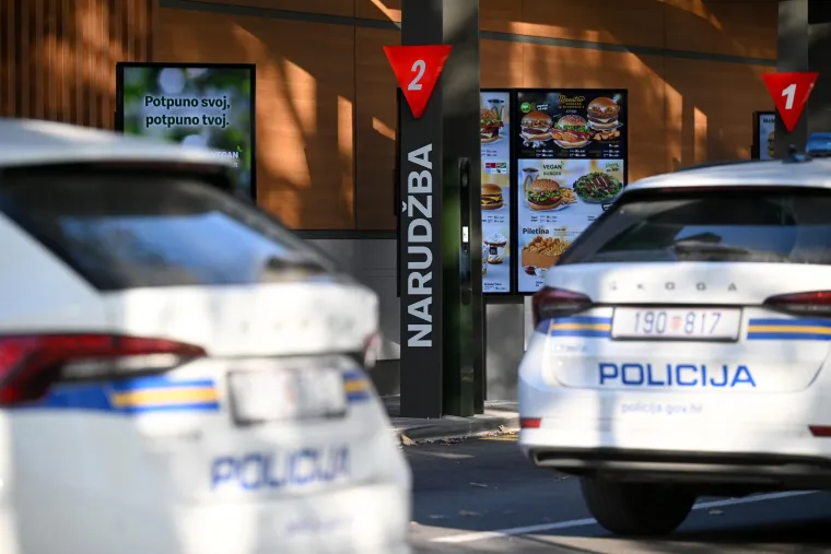 Policija istražuje dojavu o bombi u McDonald&apos;su na Vrbanima
