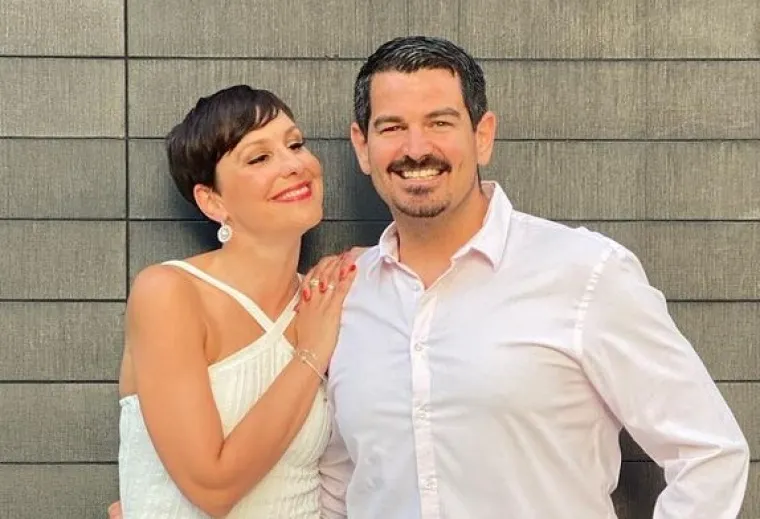 Irena Pecotić, žena koja je javnosti postala poznata usred splitskog ljubavnog skandala, privukla je pažnju medija kada ju je suprug, poznati glazbenik Marko Pecotić, ostavio zbog obiteljske prijateljice Silvije Dvornik. 