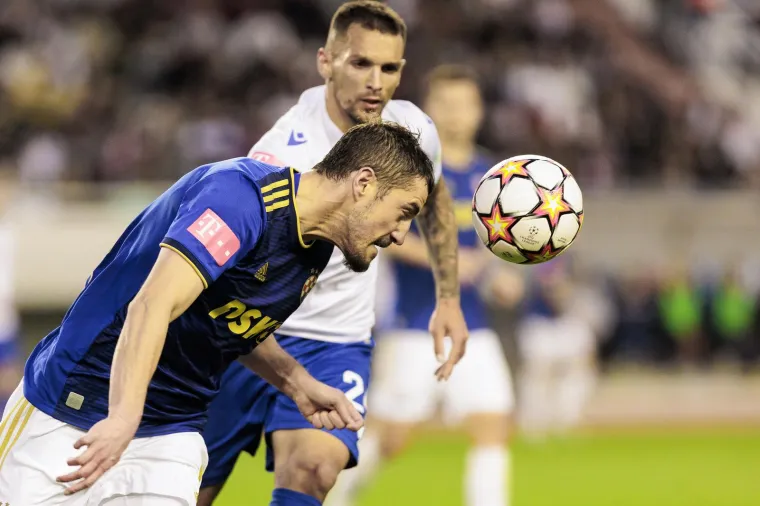 Navijačko prepucavanje, bitka na terenu i jedan genijalan potez: Prisjetite se zadnjeg derbija na Poljudu