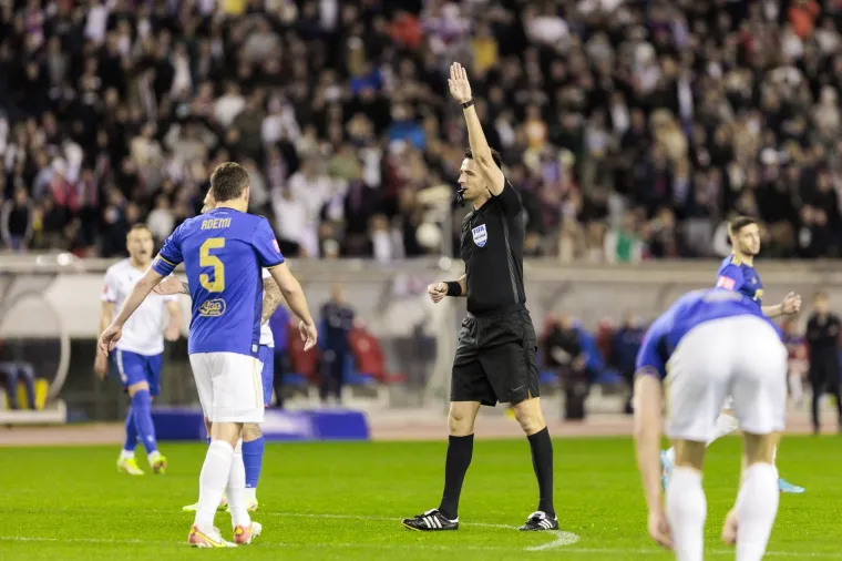 Navijačko prepucavanje, bitka na terenu i jedan genijalan potez: Prisjetite se zadnjeg derbija na Poljudu