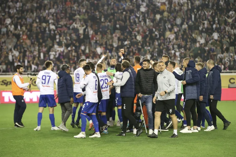 Navijačko prepucavanje, bitka na terenu i jedan genijalan potez: Prisjetite se zadnjeg derbija na Poljudu