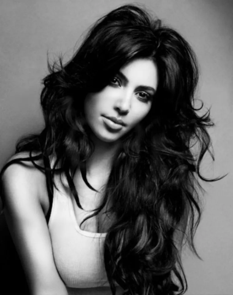 Prvo pojavljivanje tada malo kome poznate Kim Kardashian na crvenom tepihu datira iz 2006. godine. Tada je bila pozvana na dodjelu nagrada ESPY Awards na kojoj je imala priliku prošetati crvenim tepihom. 