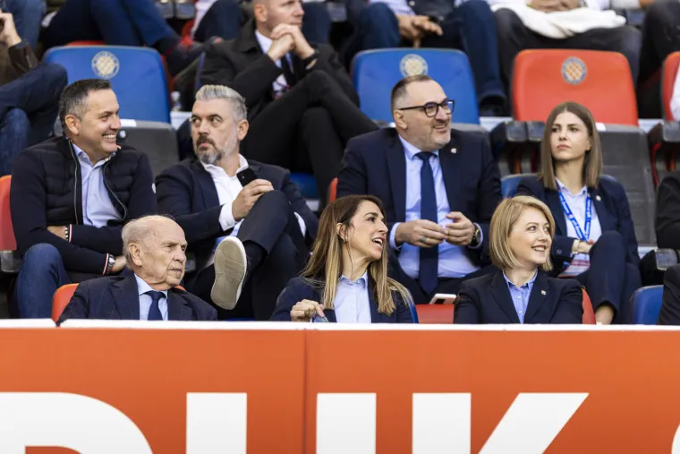 Kakva ekipa u VIP loži Poljuda: Izbornik Dalić u zanimljivom dru&scaron;tvu