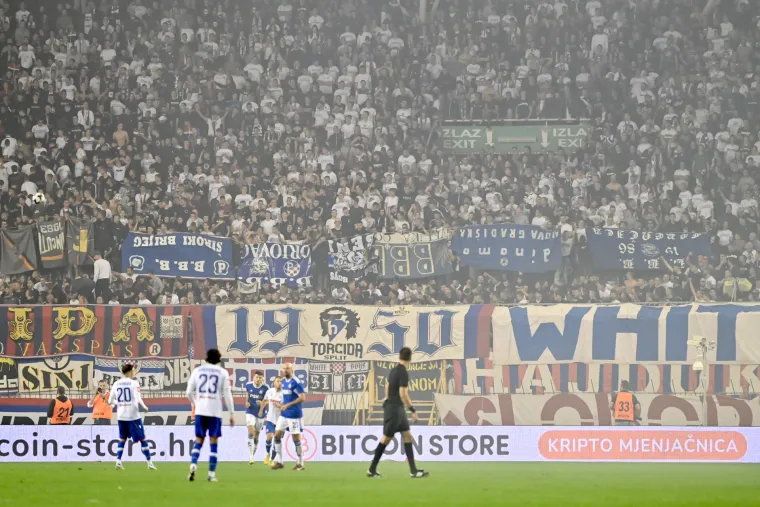 NAVIJAČKA GALERIJA Prvo stvorili nezaboravnu atmosferu, a onda sve pokvarili ružnim činom