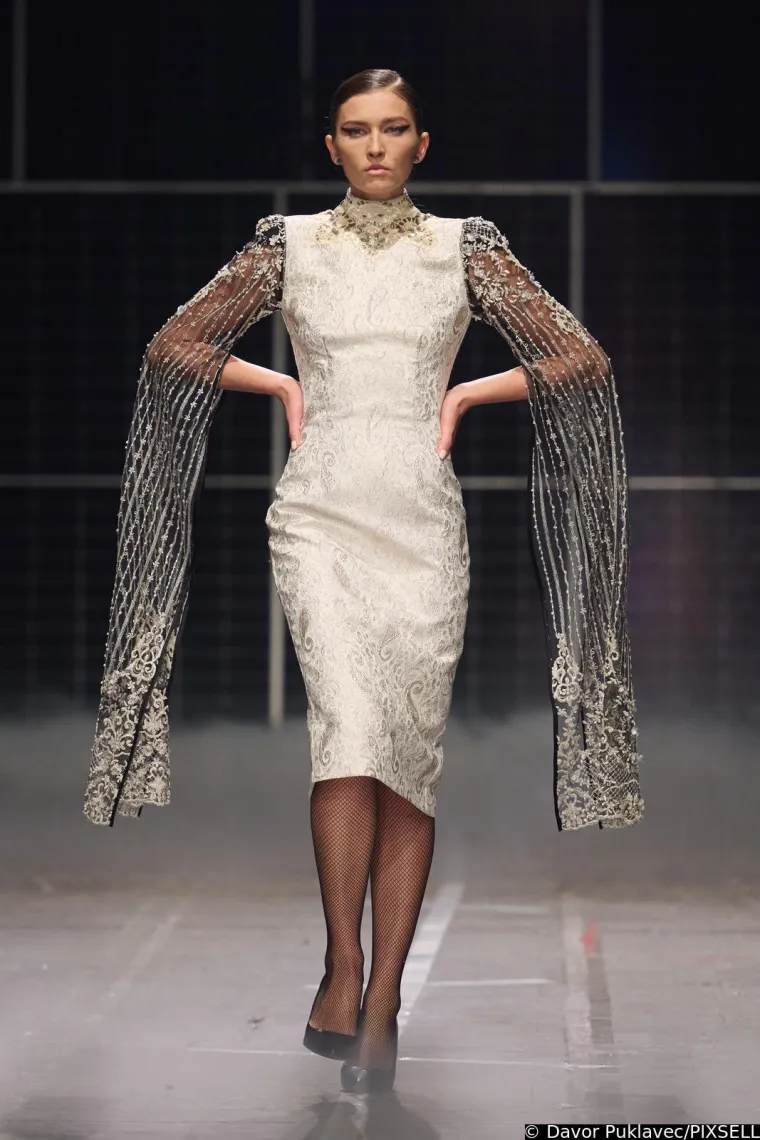 Prozirna čipka i dekoltei za pasti u nesvijest: Domaće manekenke zagolicale ma&scaron;tu u dramatičnim kreacijama Ivice Skoke