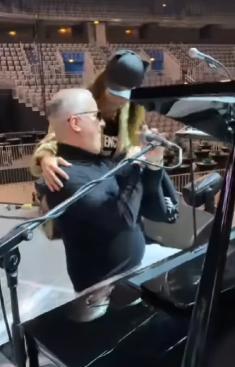 Severina se prišuljala Saši Matiću na pozornici i spektakl je započeo - ali još će se dulje pričati o njenom hrabrom stajlingu