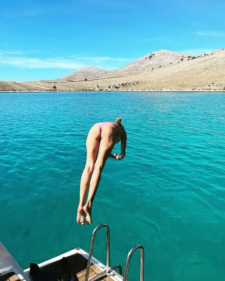 Sjećate se Gianne Apostolski? Striptizom na TV-u &scaron;okirala je Hrvate, danas ljubi 13 godina mlađeg i jednako je izazovna