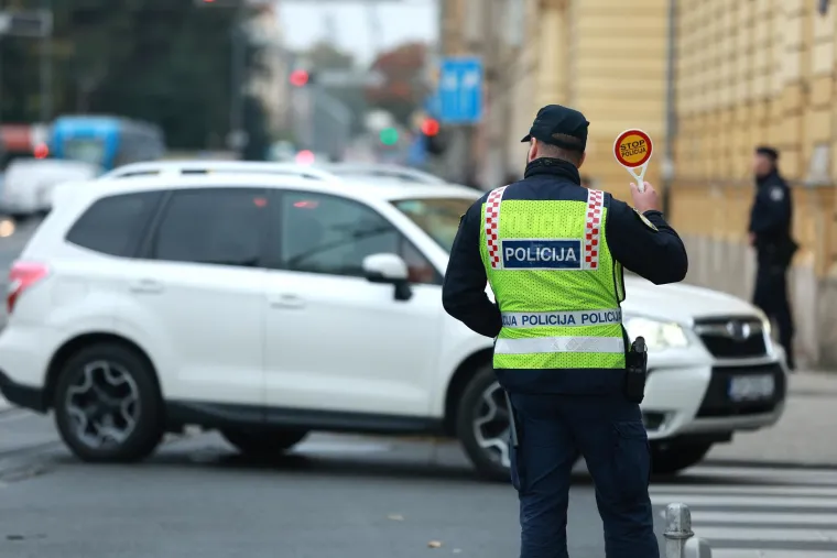 Jake snage MUP-a raspoređene po cijelom gradu, Zagrepčane čeka prometni pakao, pogledajte kako izgleda centar grada