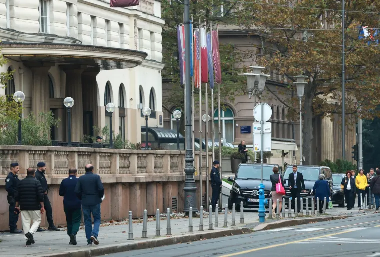 Jake snage MUP-a raspoređene po cijelom gradu, Zagrepčane čeka prometni pakao, pogledajte kako izgleda centar grada