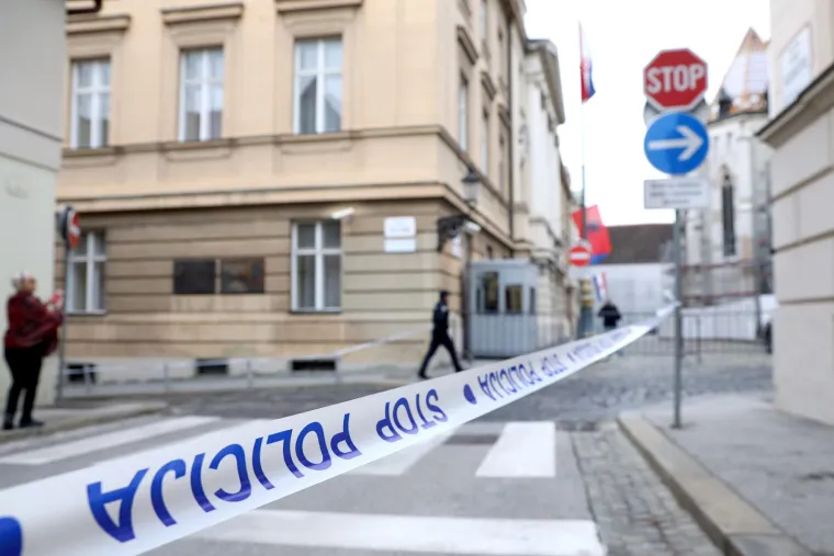 Jake snage MUP-a raspoređene po cijelom gradu, Zagrepčane čeka prometni pakao, pogledajte kako izgleda centar grada