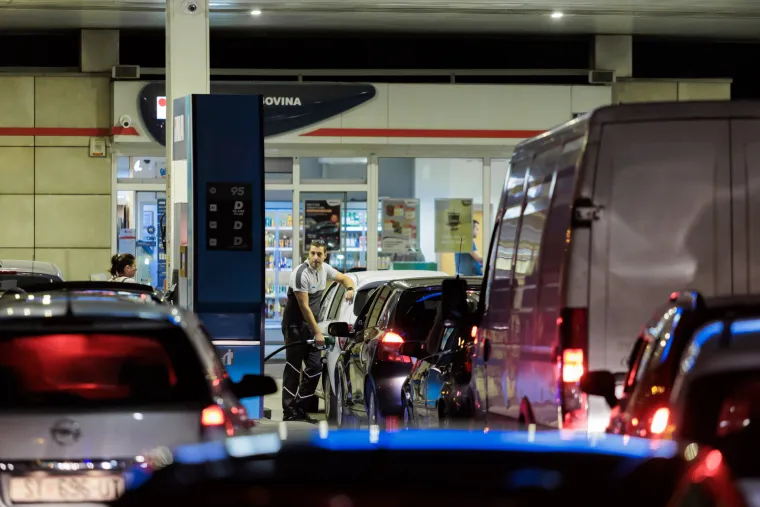 Nakon krkljanca zbog Pelosi, sada ista stvar, ali zbog goriva: Ovako izgledaju benzinske pumpe diljem Hrvatske