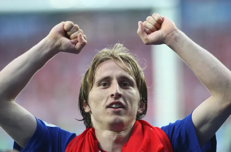 Luka Modrić uvijek je davao sve za Hrvatsku, uživajmo ljudi dok traje: Pogledajte veliku galeriju od 2006. do danas našeg najvećeg nogometaša ikad
