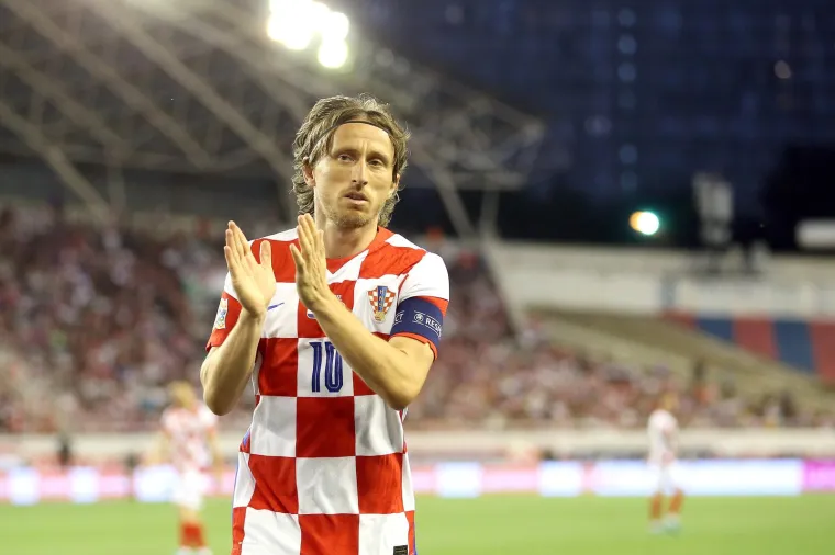 Luka Modrić uvijek je davao sve za Hrvatsku, uživajmo ljudi dok traje: Pogledajte veliku galeriju od 2006. do danas našeg najvećeg nogometaša ikad