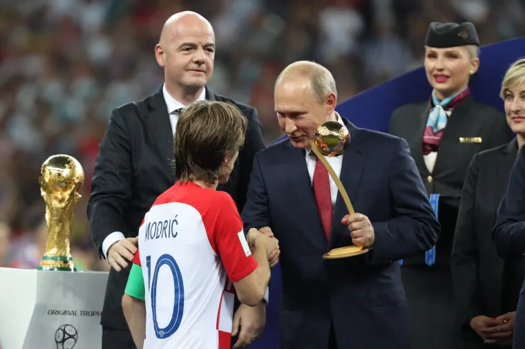 Luka Modrić uvijek je davao sve za Hrvatsku, uživajmo ljudi dok traje: Pogledajte veliku galeriju od 2006. do danas na&scaron;eg najvećeg nogometa&scaron;a ikad