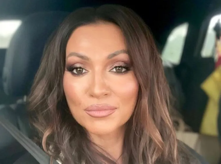 Diva gotovo da i ne stari: Nina Badrić podijelila stare fotke sa svjetskim zvijezdama - na svakoj izgleda jednako dobro kao i danas