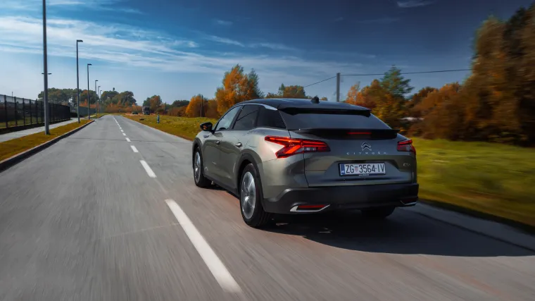 Citro&euml;n predstavio model koji je 'sve u jednom': C5 X spoj je limuzine, karavana i SUV-a, a poznate i cijene u Hrvatskoj