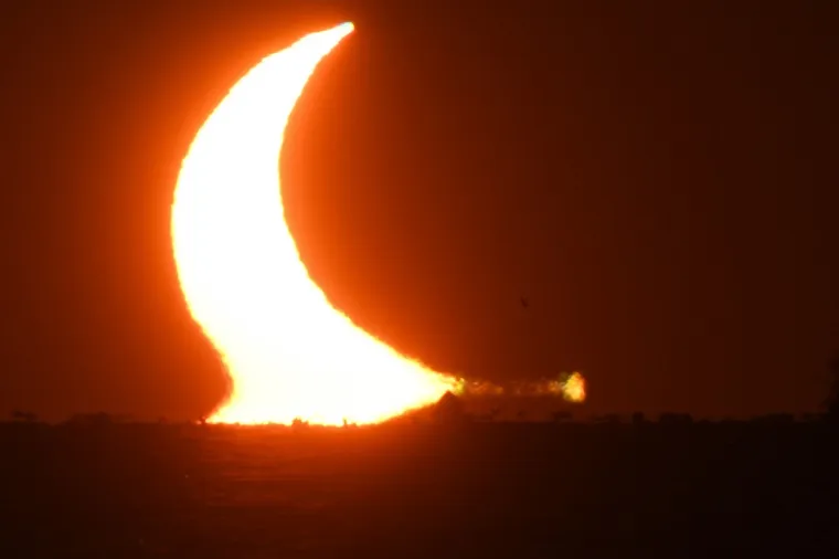 Pogledajte najbolje fotografije djelomične pomrčine Sunca koja se mogla vidjeti i iz Hrvatske