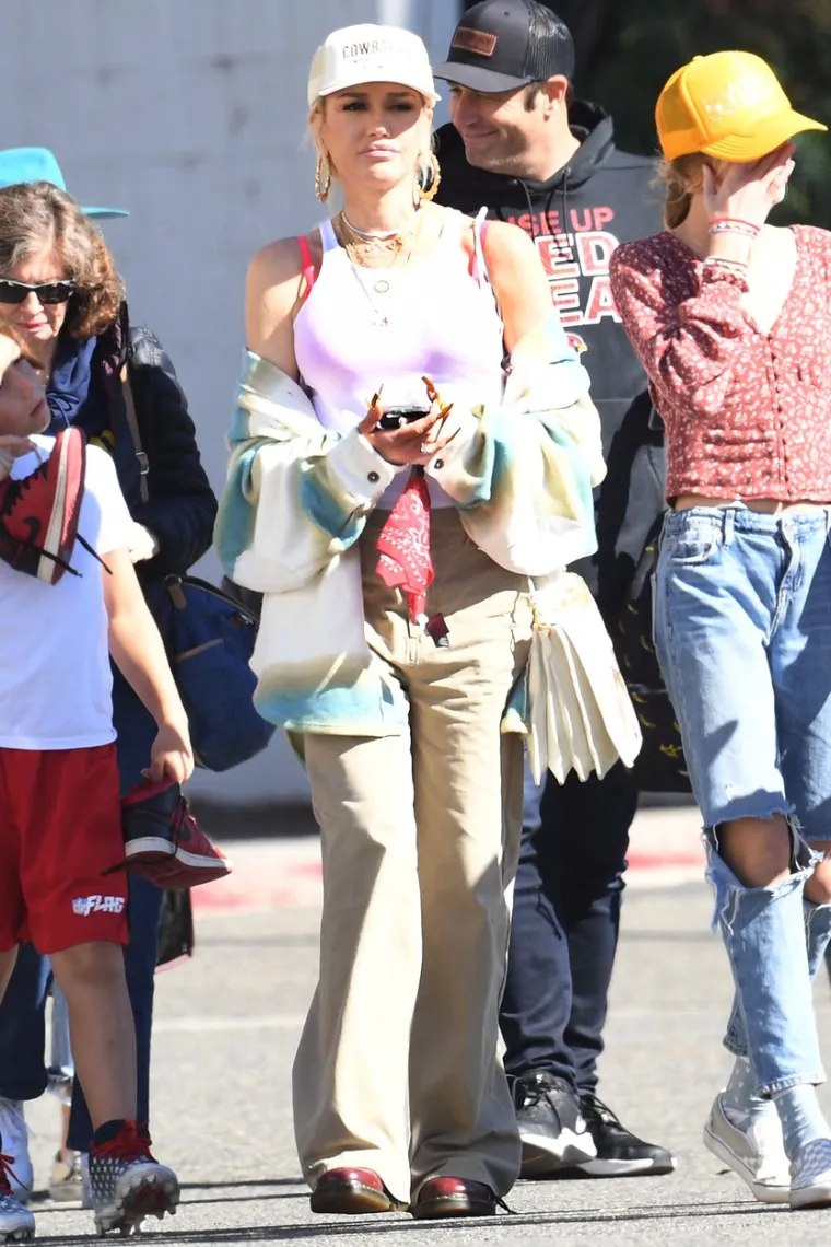 Prepoznajete li veliku zvijezdu 2000-ih? Kako vrijeme leti, danas joj je sin odrastao i ljubaka se pred njom