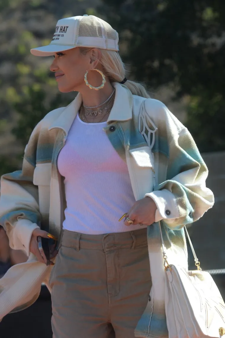 Prepoznajete li veliku zvijezdu 2000-ih? Kako vrijeme leti, danas joj je sin odrastao i ljubaka se pred njom