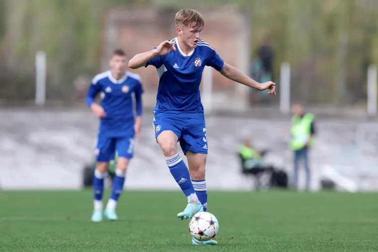 Mladi dinamovci dali su sve od sebe protiv vr&scaron;njaka iz Milana: Ustanite i zaplje&scaron;ćite im