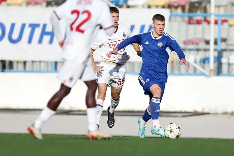 Mladi dinamovci dali su sve od sebe protiv vr&scaron;njaka iz Milana: Ustanite i zaplje&scaron;ćite im