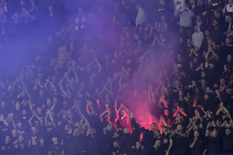 Boysi i Curva Sud vodili navijački 'rat' na Maksimiru