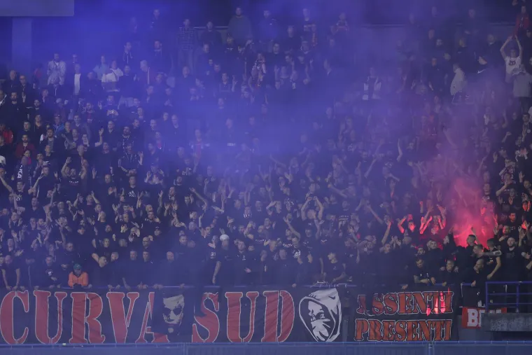 Boysi i Curva Sud vodili navijački 'rat' na Maksimiru
