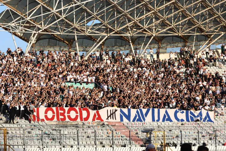 Zanimljiv prizor na tribinama Poljuda. Pogledajte tko je sve došao gledati Hajduk, možda je među njima i budući trener?