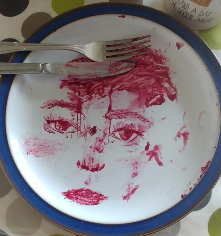 Kuhinjska umjetnost - crtež u tanjuru od pekmeza 