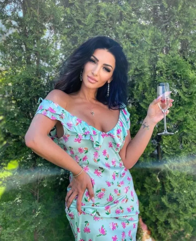 Može li ona pomoći Kaubojima? Ona je najzgodnija rukometna trenerica na svijetu, a Instagram joj gori od vrućih slika