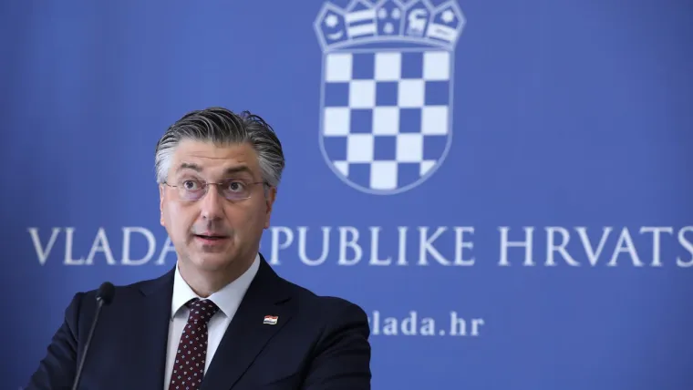 Premijer Andrej Plenković ima mnogo nadimaka, ali oni su uglavnom namijenjeni tomu da ga omalovaže. No u javnosti se ustalio nadimak Plenki, skraćenica od njegova prezimena