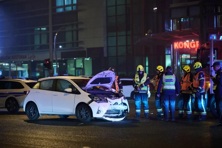 Te&scaron;ka prometna u Zagrebu: Vatrogasci imali pune ruke posla, pogledajte scene s mjesta nesreće