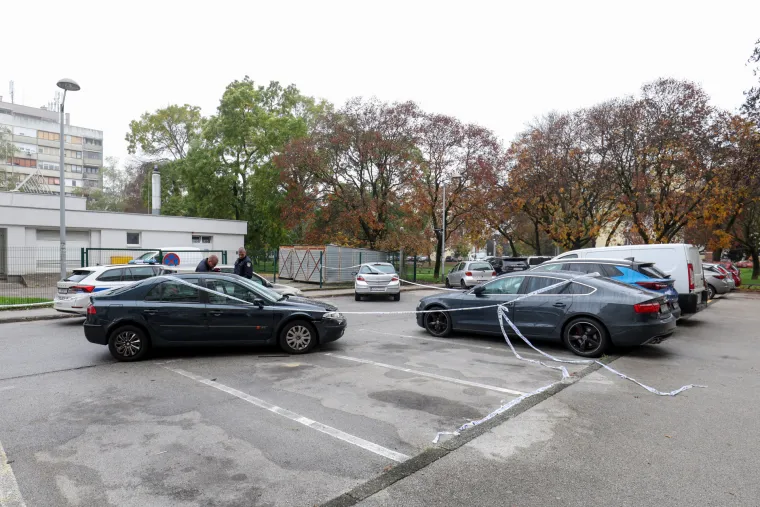 &Scaron;okantne scene policijskog očevida: 64-godi&scaron;njaku palicama razbili auto, a onda ga pretukli i opljačkali