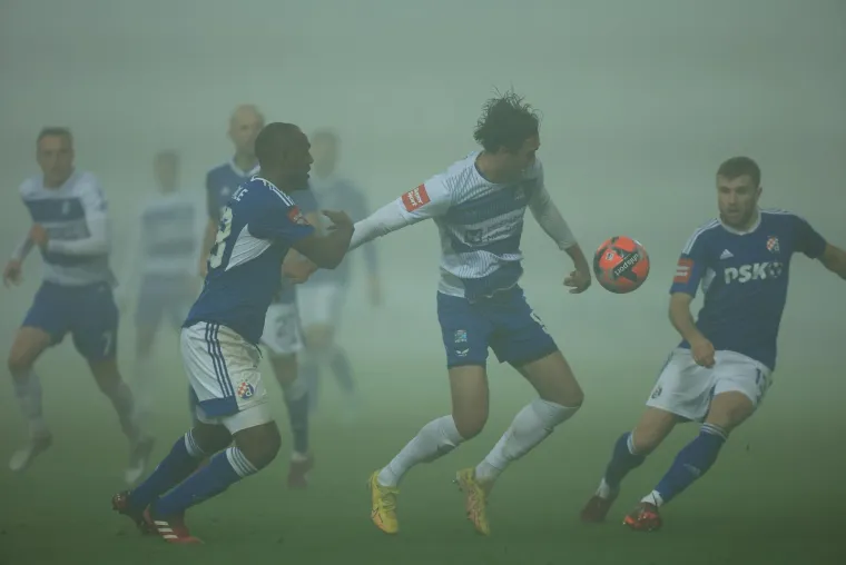 Nije se vidjelo ni&scaron;ta: Tražila se kamera koja nije potpuno obavijena maglom; VAR bio djelomično izvan funkcije