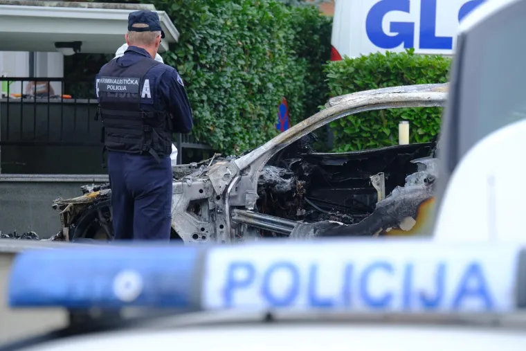 Kad vidiš ovo, dođe ti muka: Blizu zagrebačkog Maksimira izgorio skupocjeni BMW! Oštećena fasada i prozori kuće