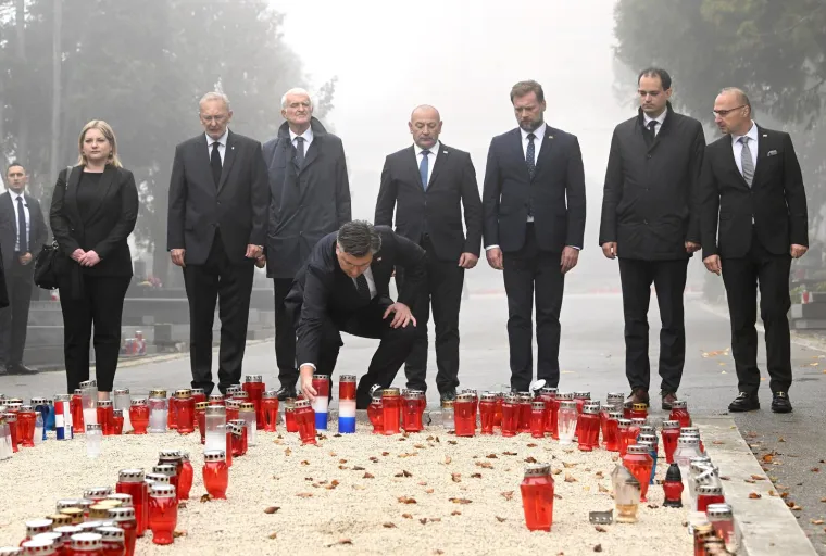 Polaganje vijenca na Mirogoju