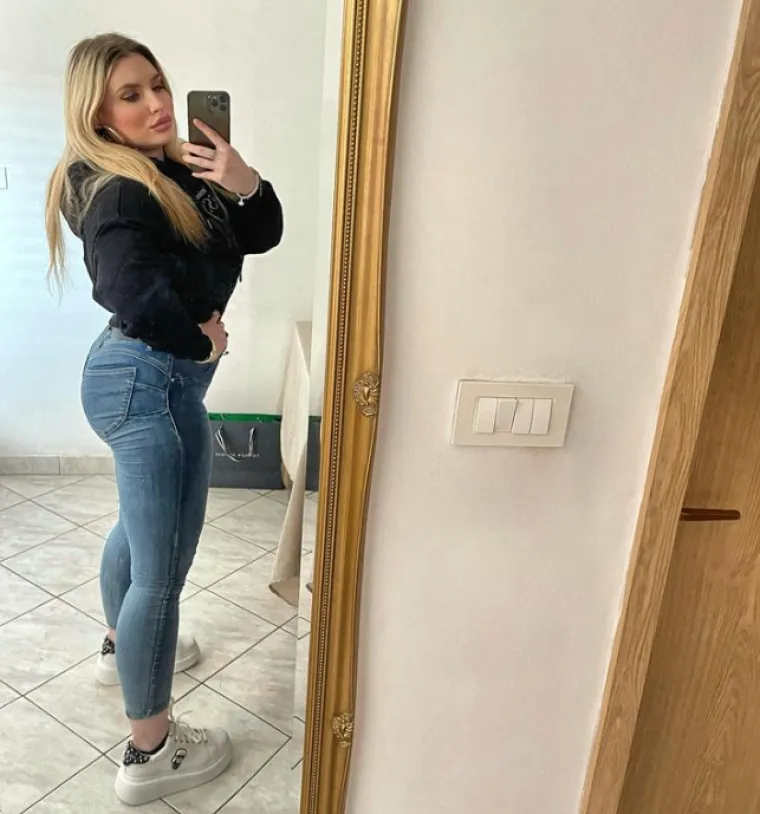 Najseksi hrvatsku liječnicu dočekao hladan tuš u Parizu, sve je snimila: 'Život nije Instagram, ne budi kao Petra!'
