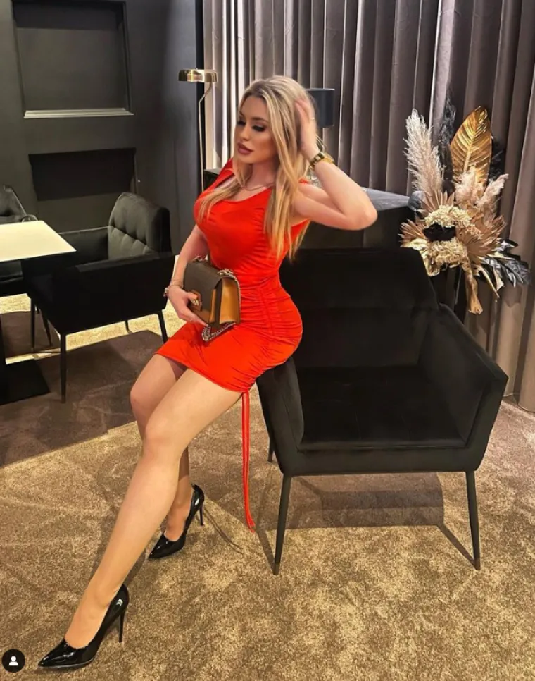 Najseksi hrvatsku liječnicu dočekao hladan tuš u Parizu, sve je snimila: 'Život nije Instagram, ne budi kao Petra!'